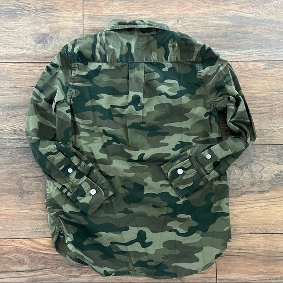 {preloved} Boy’s GAP Camo Button Down Shirt - Picture 2 of 5